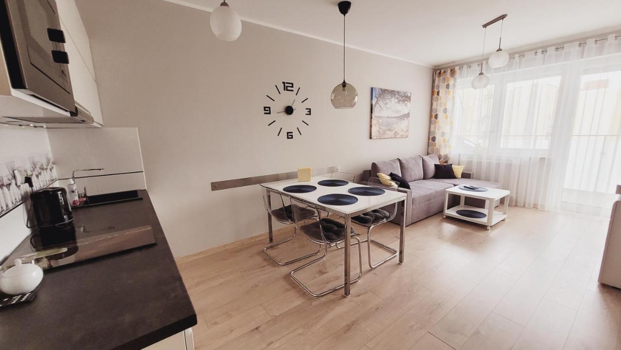 Apartament Miodowy Dom โควอบเซก ภายนอก รูปภาพ